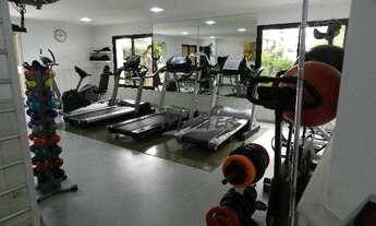 Imagem 2: Vista deslumbrante, apartamento espaçoso com 247m2 de área útil, 4 suítes, varanda gourmet