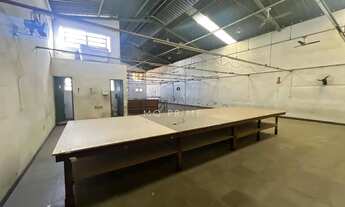 Imagem 3: Galpão amplo com ótima localização, próximo ao CEASA e com acesso rápido à BR-040