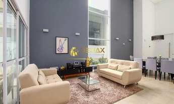 Imagem 2: Sobrado de Luxo com Piscina no Condomínio Jaguary - 329m²