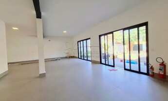 Imagem: Loja comercial de 65m² com 01 lavabo para