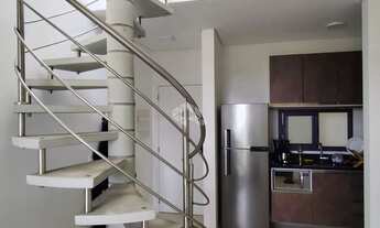 Imagem 3: Apartamento duplex com 2 dormitórios, 1 suíte a 300 metros da praia do Campeche