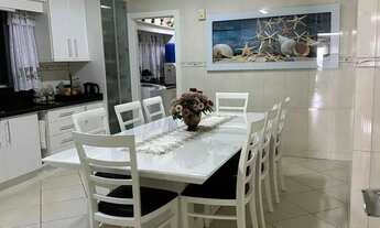 Imagem 2: Apartamento frente mar 3 dormitórios sendo 2 suítes e 1 vaga no Centro de Balneário Cambor