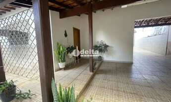 Imagem 3: Casa residencial disponível para locação bairro Morada da Colina em Uberlândia-MG