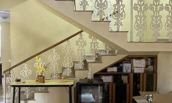 Imagem 4: IMÓVEL COM APTIDÃO COMERCIAL E RESIDENCIAL 5 QUARTOS SENDO 3 SUÍTES ARMÁRIOS OPORTUNIDADE