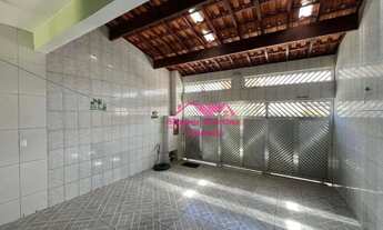 Imagem 2: CASA COM 04 QUARTOS EM LOCALIZAÇÃO PRIVILEGIADA Á VENDA NA PRAIA DE MONGAGUÁ