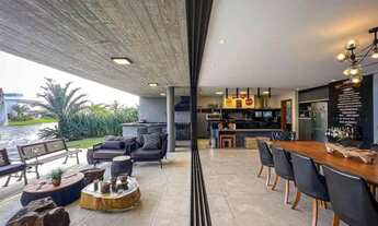 Imagem 4: Casa beira lago mobiliada e decorada com 05 suítes e piscina à venda - Condomínio Enseada