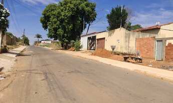 Imagem 2: Lote setor vila oliveira asfalto e agua escorrido para a latera