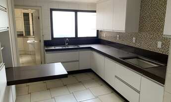 Imagem 6: Apartamento para aluguel e venda tem 260 metros quadrados com 4 quartos