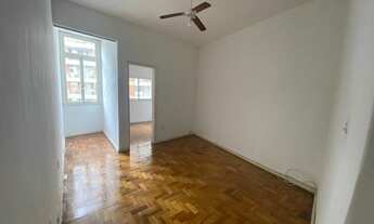 Imagem 2: QUARTO E SALA EM FRENTE AO METRÔ-COPACABANA