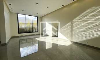 Imagem 2: CASA DE ESQUINA IMPONENTE E MODERNA! QUALIDADE CONSTRUTIVA DIFERENCAIDA