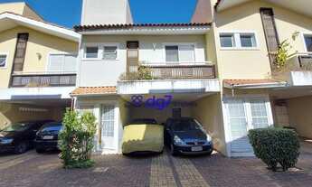 Imagem 4: Casa em Condomínio Caxingui 3 dormitórios e 2 vagas cobertas