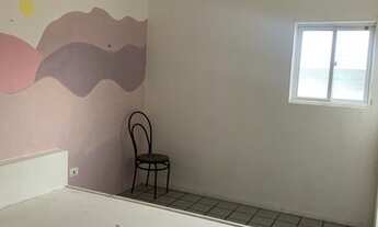 Imagem 4: Duplex a 50 mts de paradas de ônibus e do mar. 