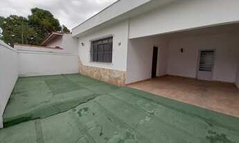 Imagem 2: Casa com 3 dormitórios para alugar, 202 m² por R$ 1.600,00/mês - Jardim Rony - Guaratingue