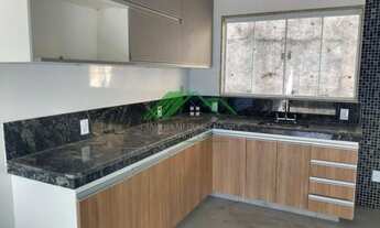 Imagem 3: ALUGO Linda casa dentro de condomínio com 4 quarto(s) no bairro Carangola em Petrópolis