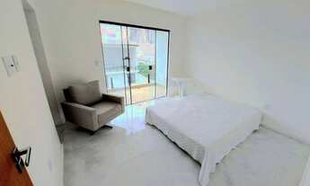 Imagem 3: Lopes Enjoy vende linda casa em centro de terreno, com 4 suítes, casa super completa com 3