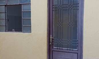 Imagem 2: Alugo casa fundo 2 cômodos 630,00 Júlio de Mesquita