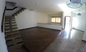 Imagem 3: Sobrado com 4 dormitórios para alugar, 110 m² por R$ 2.830,36/mês - Jardim Eliana - Guarul