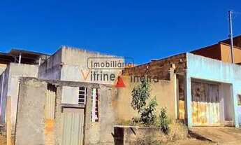 Imagem 3: Casa em Itatiaiuçu/Mg, localizada no bairro São Francisco, 500 m do centro