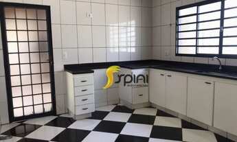 Imagem 2: Casa com 3 dormitórios para alugar por R$ 3.000,00/mês - Jardim Colina - Uberlândia/MG