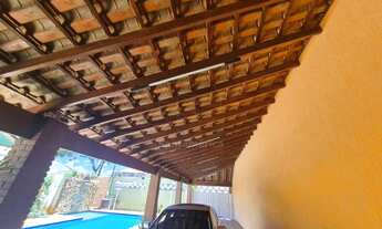 Imagem 2: Casa a venda com piscina e 3 quartos na Avenida Paul Harris, Zona Leste de Londrina