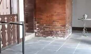 Imagem 7: Casa Grande Estilo Colonial Mais Um Galpão- Terreno com 1500m²