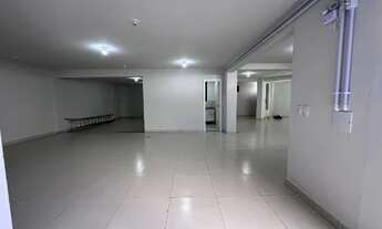 Imagem 6: Prédio comercial para locação no centro de Baleário Camboriú