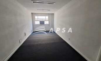 Imagem 2: EXCELENTE OPORTUNIDADE NO CORAÇÃO DA CIDADE: SALA COMERCIAL ESPAÇOSA EM ANDAR ALTO, COM SE