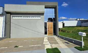 Imagem 2: Casa à venda ou para alugar com 3 quartos, sendo 1 suíte, no condomínio Residencial Mantov