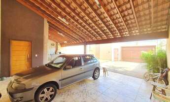 Imagem 2: Casa de alto padrão com 3 dormitórios no Parque Residencial Cândido Portinari