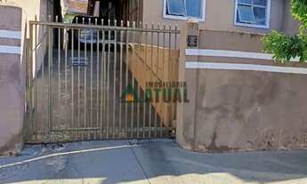 Imagem: Casa a venda com 3 quartos, sendo 1 suíte