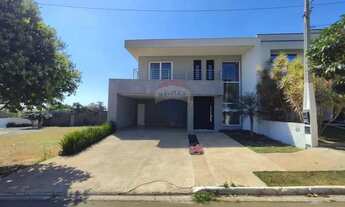 Imagem 2: Sobrado para alugar em condomínio com 3 suítes, escritório, com piscina