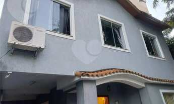 Imagem 2: Casa duplex Casa com 4 dormitórios