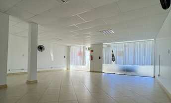 Imagem 2: BENTO ALVES aluga loja térrea em ótimo estado no bairro São Luiz - Caxias do Sul - RS