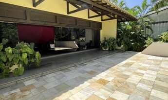 Imagem 6: Casa de condomínio para aluguel e venda tem 782 metros quadrados com 5 quartos