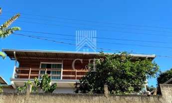 Imagem: 2 CASAS DE ALVENARIA COM MADEIRA EM CAMBORIÚ