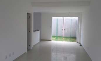 Imagem 4: Ultimas unidades casa de condomínio possui 115 metros, 3 suites. pequeno quintal