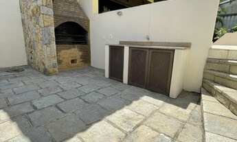 Imagem 7: Casa de condomínio para aluguel e venda tem 782 metros quadrados com 5 quartos