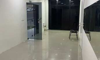 Imagem 4: Prédio/Edifício inteiro para aluguel com 345 m2 - com 15 salas com a recepção - elevador