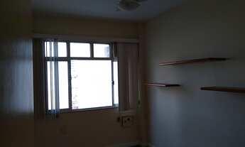 Imagem 3: Apartamento com sala, 2 quartos, + 1 revertido, 2 banheiros, depencias completas, garagem