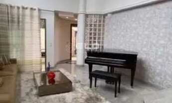 Imagem 5: Casa para Venda em Vitória, Mata da Praia, 4 dormitórios, 2 suítes, 4 banheiros, 3 vagas