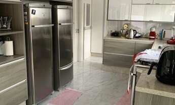 Imagem 6: Casa de condomínio Residencial 5 para venda possui 360 metros quadrados com 4 quartos