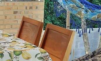 Imagem: Casa praiana em condomínio com lazer