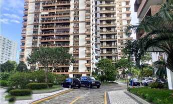 Imagem 2: Alugo apartamento 4 quartos em frente ao mar andar alto condomínio Barramare