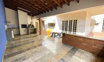 Imagem 5: Casa com 3 dormitórios para alugar por R$ 4.500,00/mês - Jardim Patrícia - Uberlândia/MG