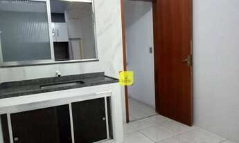Imagem 6: Apartamento de fundos claro e silencioso, 2 quartos com área separada na avenida principal