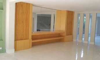 Imagem: Sobrado para vender no condomínio Alphaville