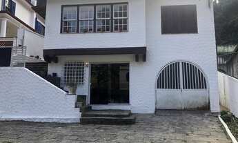 Imagem 2: Casa com 4 quartos + 2 anexos - Centro - Petrópolis, RJ