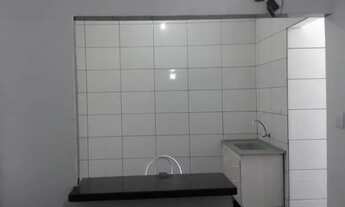 Imagem 4: Casa de fundos no catiapoa próx ao Katarina