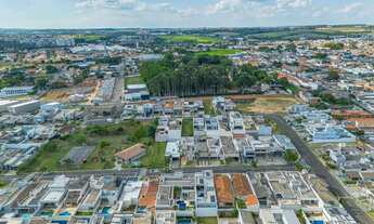 Imagem 2: Casa no condomínio Villa Romana para venda com 3 quartos, sendo 3 suítes , 181m²