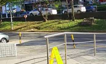 Imagem 3: Salão 110 ou 210m2 para locação na Av. Tancredo Neves- Caminho das Árvores